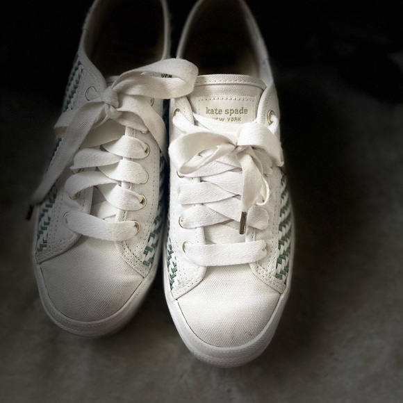 Kate Spade White and Green Sneakers with Modern Design - Picture 5 of 10